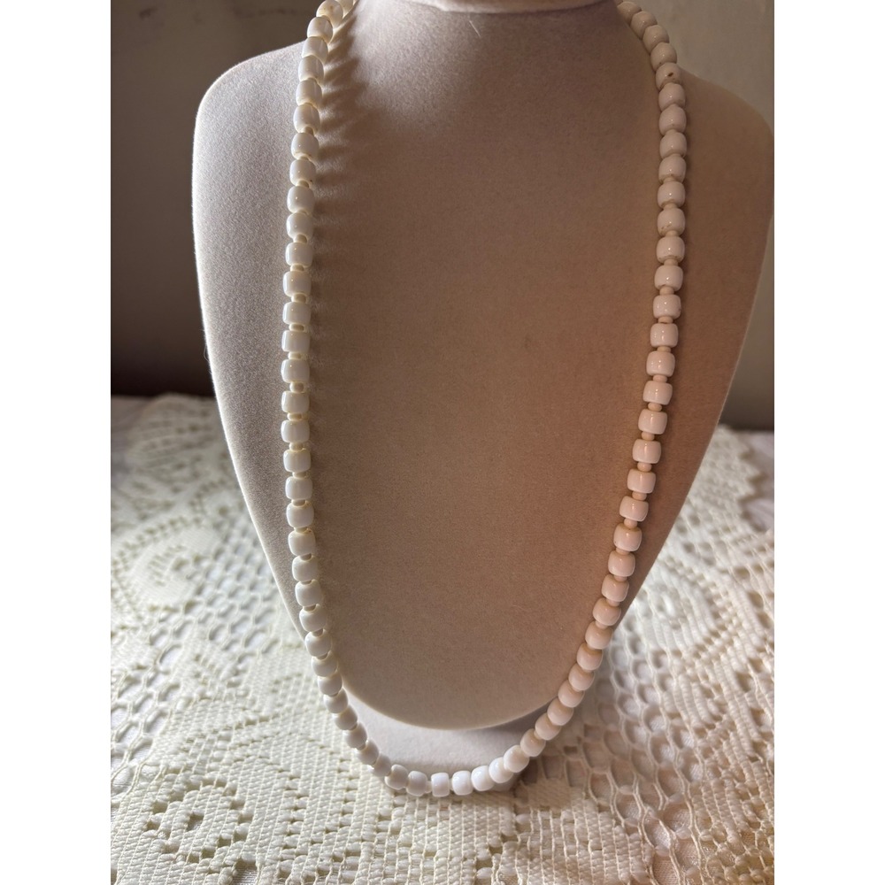 White lucite Barrel Bead Necklace Retro Hand Strung Hook Clasp Vintage - Picture 1 of 10
